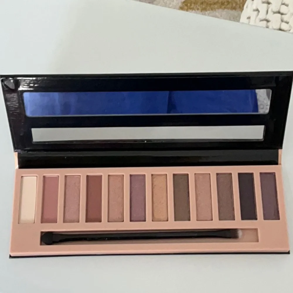 L.A. Girl Nudes Eyeshadow Palette NWOT